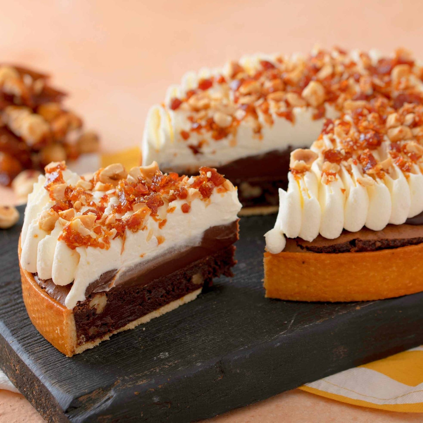 Kaymak & Krokanlı Brownie Tart