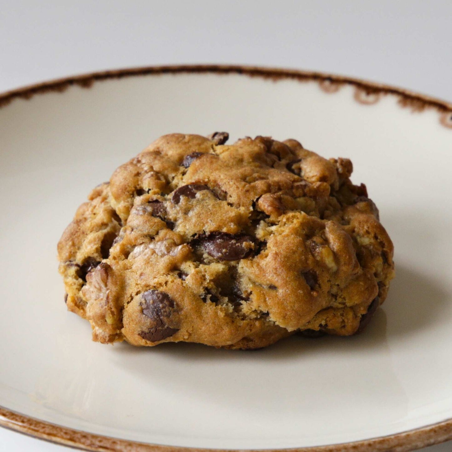 Chocolate Chip & Walnut Giant Cookie