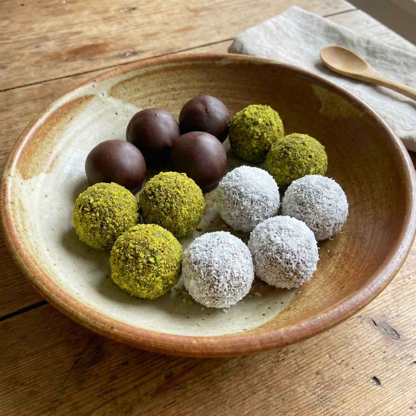Hurma Raw Balls
